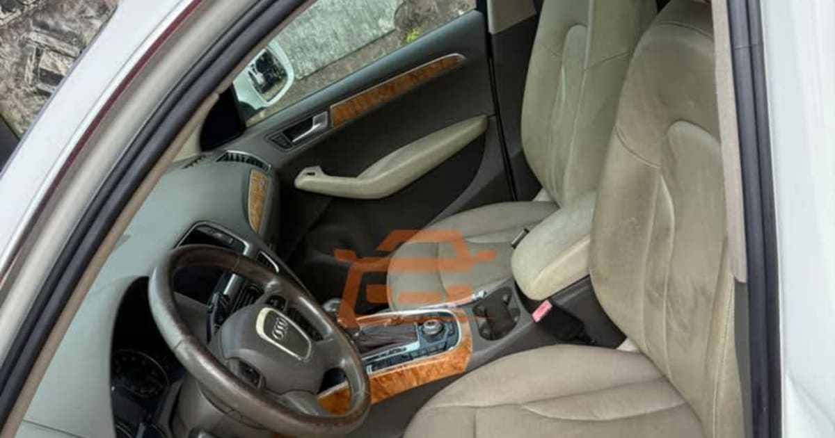 2010 Audi Q5 à Douala — photo 8/9