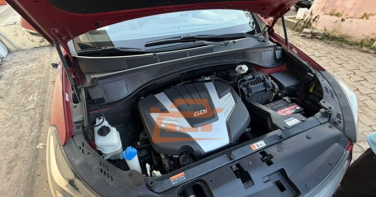 2017 Hyundai Santa Fe à Douala — photo 6/9
