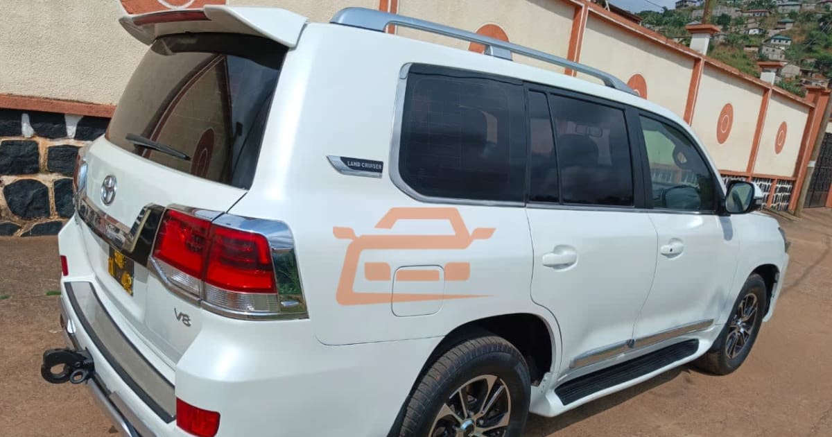 2016 Toyota Land Cruiser à Yaounde — photo 8/9