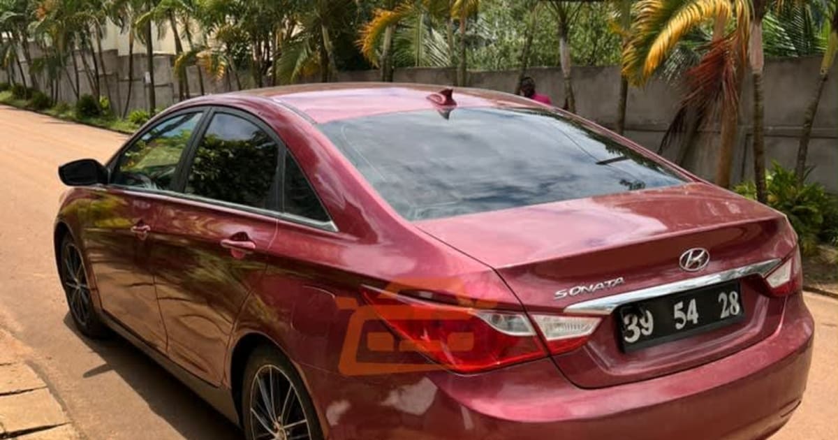 2012 Hyundai Sonata à Yaounde — photo 7/7