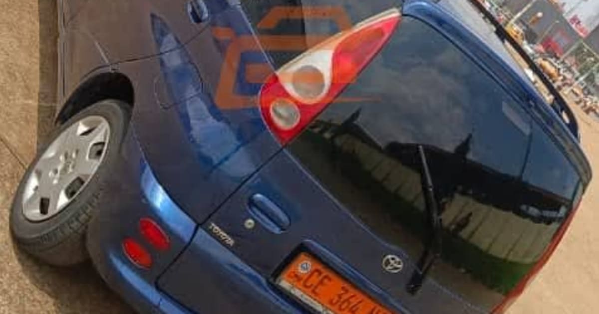 2003 Toyota Yaris à Yaounde — photo 3/7
