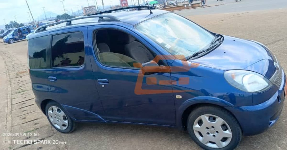 2003 Toyota Yaris à Yaounde — photo 4/7