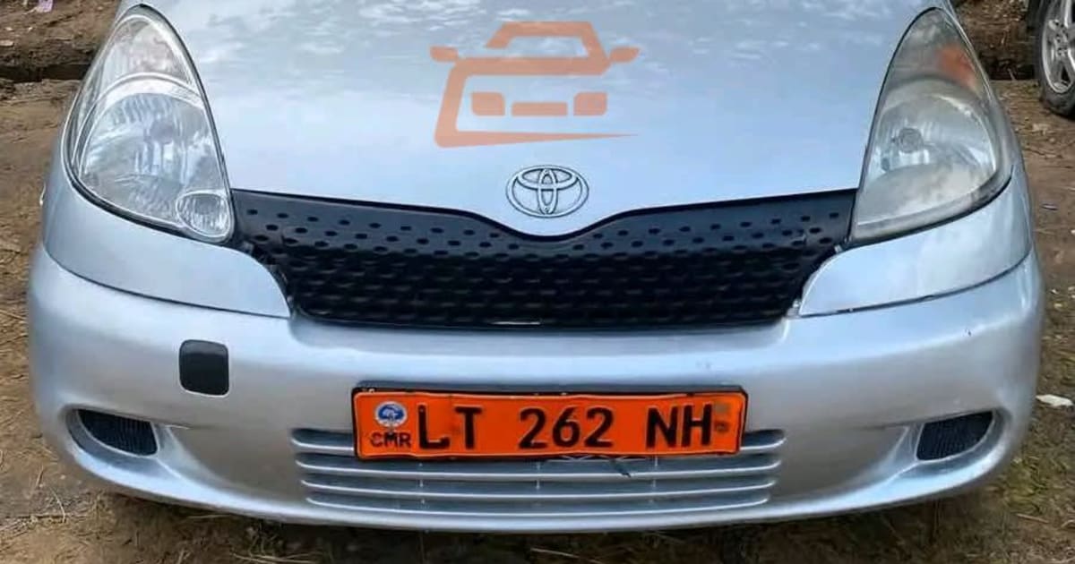 2003 Toyota Yaris à Douala — photo 6/6