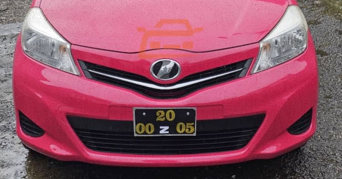 2011 Toyota Vitz à Douala — photo 3/9