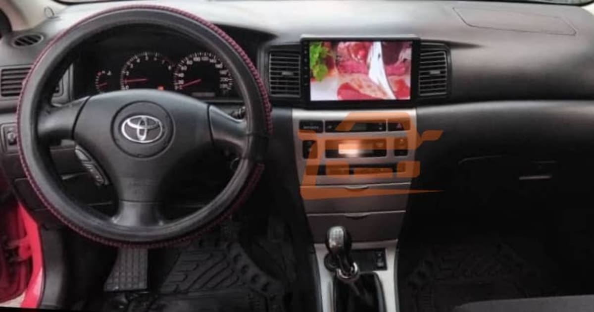 2004 Toyota Corolla à Douala — photo 3/9