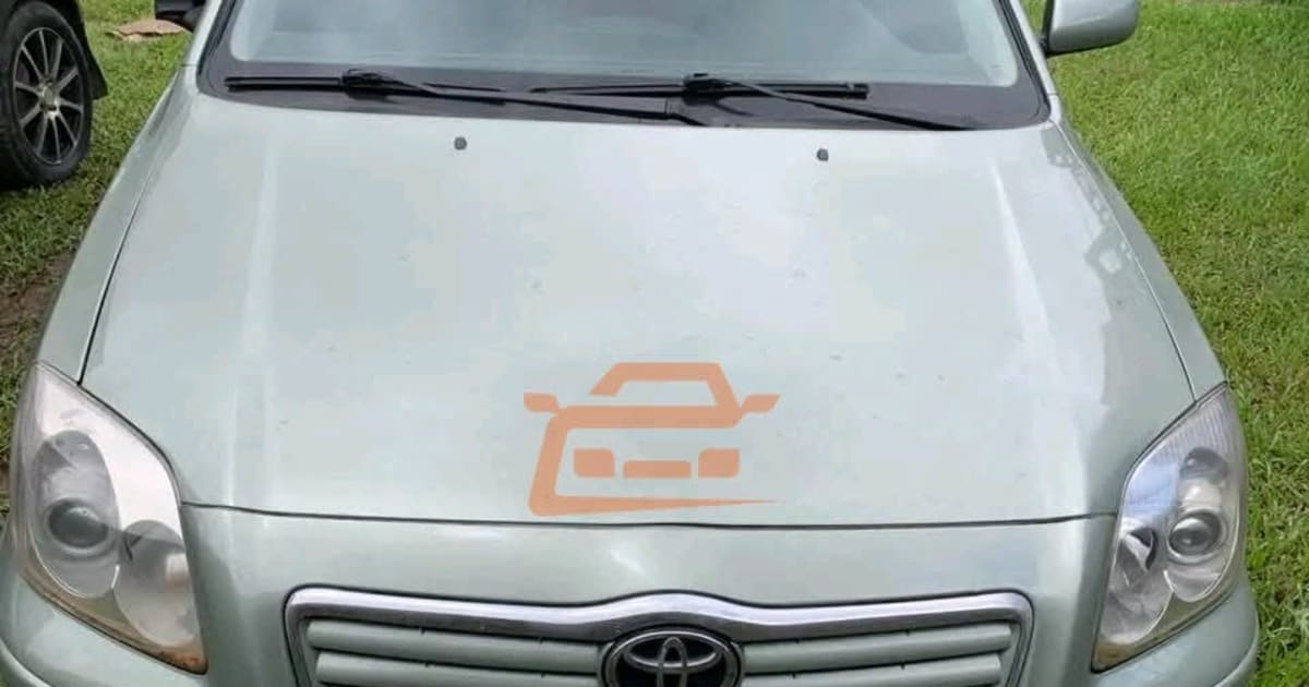 2005 Toyota Avensis à Douala — photo 5/6