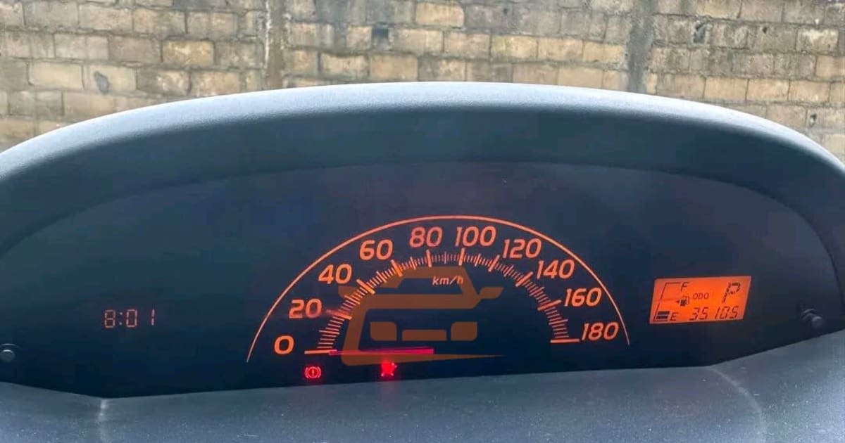 2009 Toyota Vitz à Douala — photo 3/6