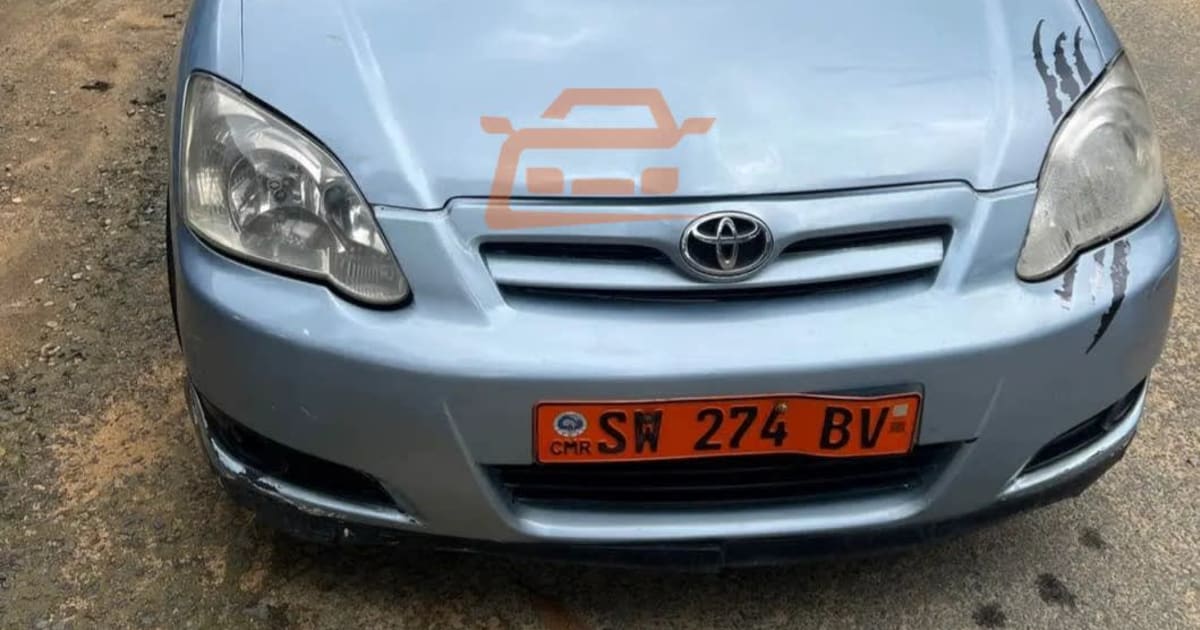 2005 Toyota Corolla à Douala — photo 5/6