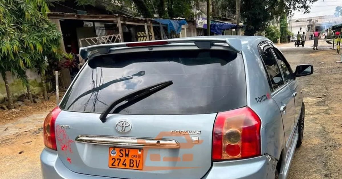2005 Toyota Corolla à Douala — photo 6/6