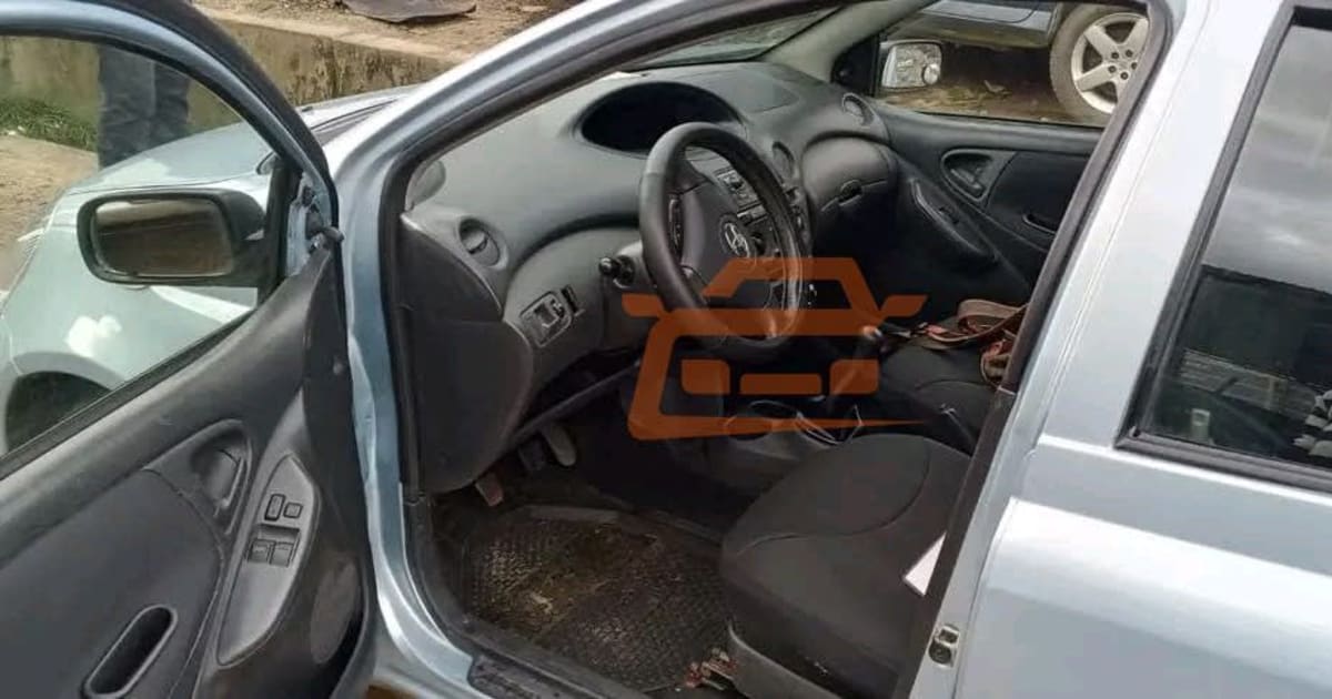 2005 Toyota Yaris à Douala — photo 7/9