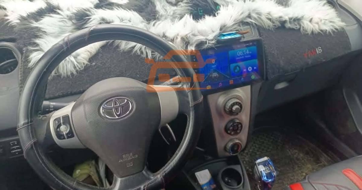 2008 Toyota Yaris à Douala — photo 3/7