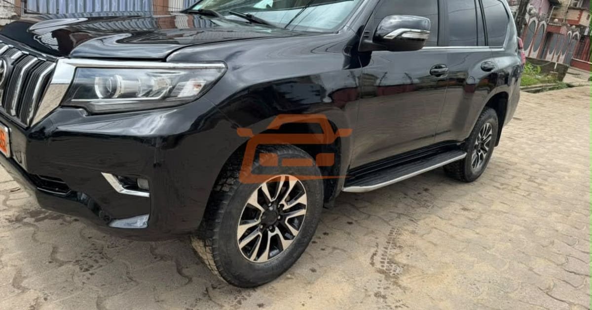 2015 Toyota Land Cruiser Prado à Douala — photo 2/8