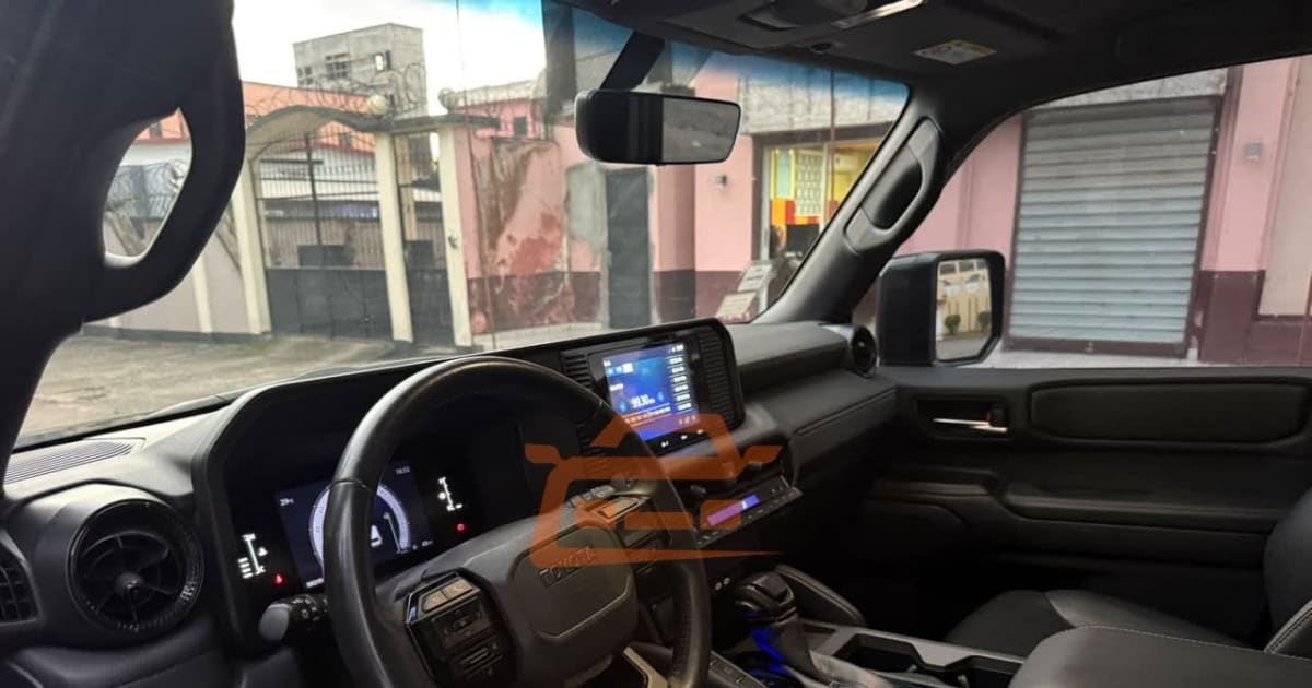 2024 Toyota Prado à Douala — photo 4/9