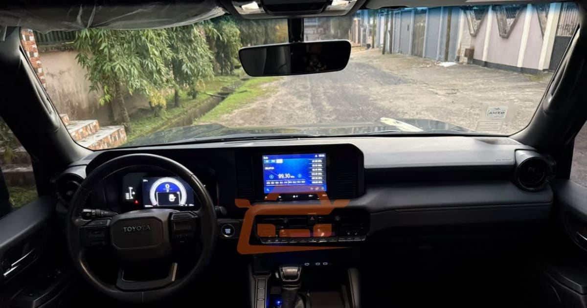 2024 Toyota Prado à Douala — photo 5/9