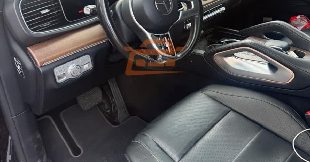 2022 Mercedes-Benz GLE à Douala — photo 3/9