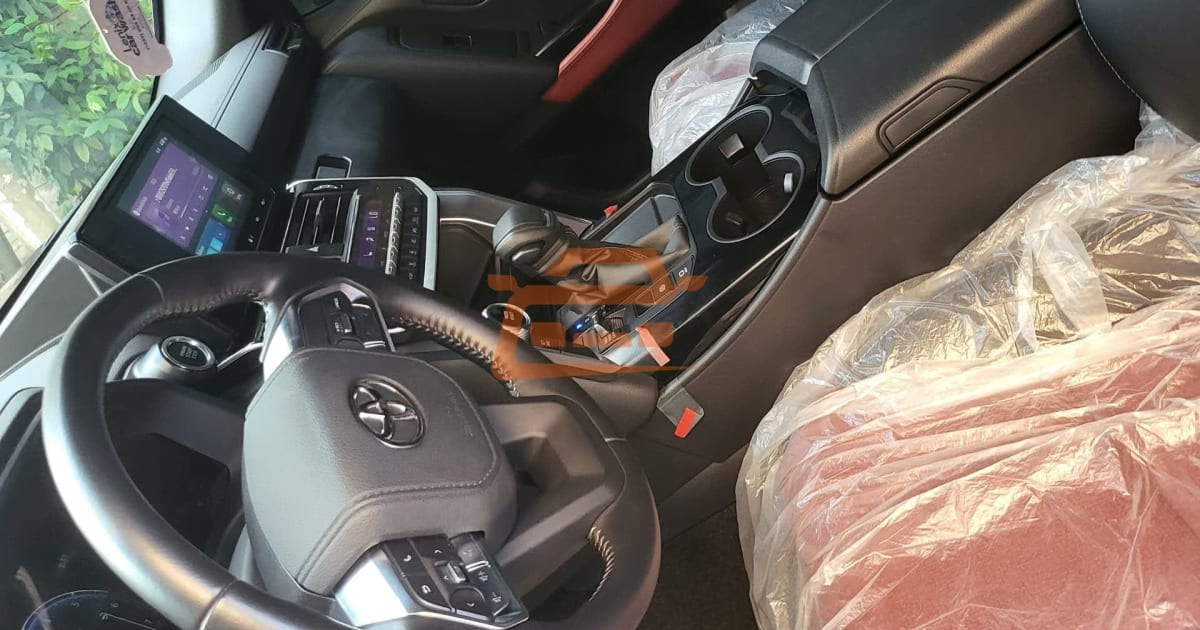 2026 Toyota Land Cruiser à Douala — photo 5/9