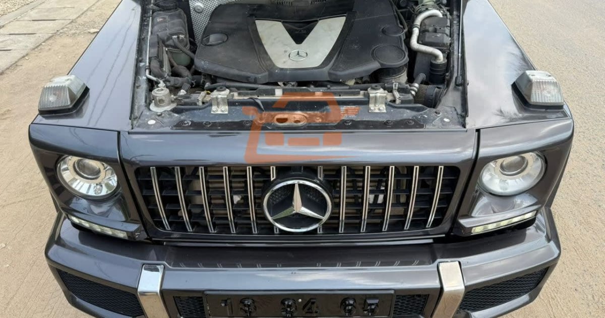2010 Mercedes-Benz G-Class à Douala — photo 2/9