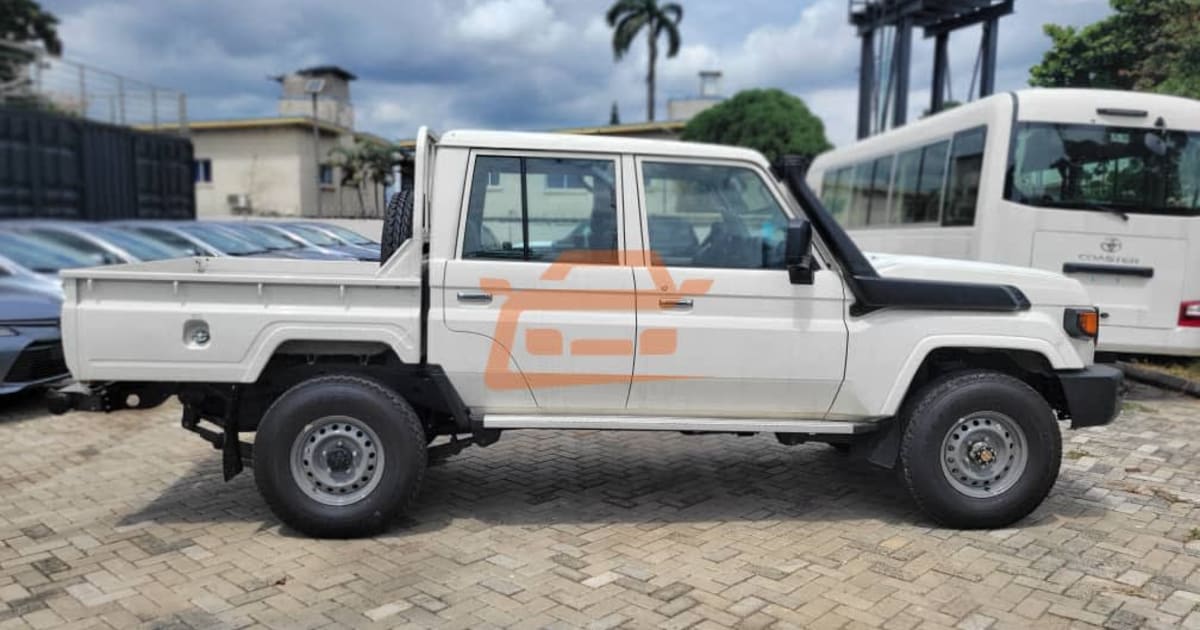 2025 Toyota Land Cruiser 79 à Maroua — photo 3/7