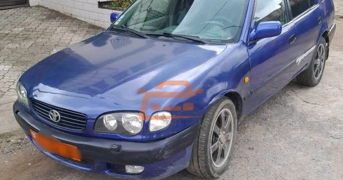1998 Toyota Corolla à Douala — photo 6/7