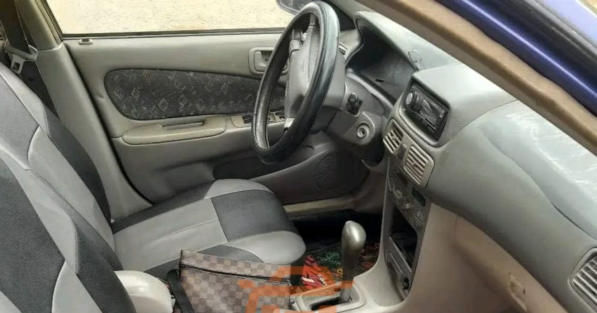 1998 Toyota Corolla à Douala — photo 7/7