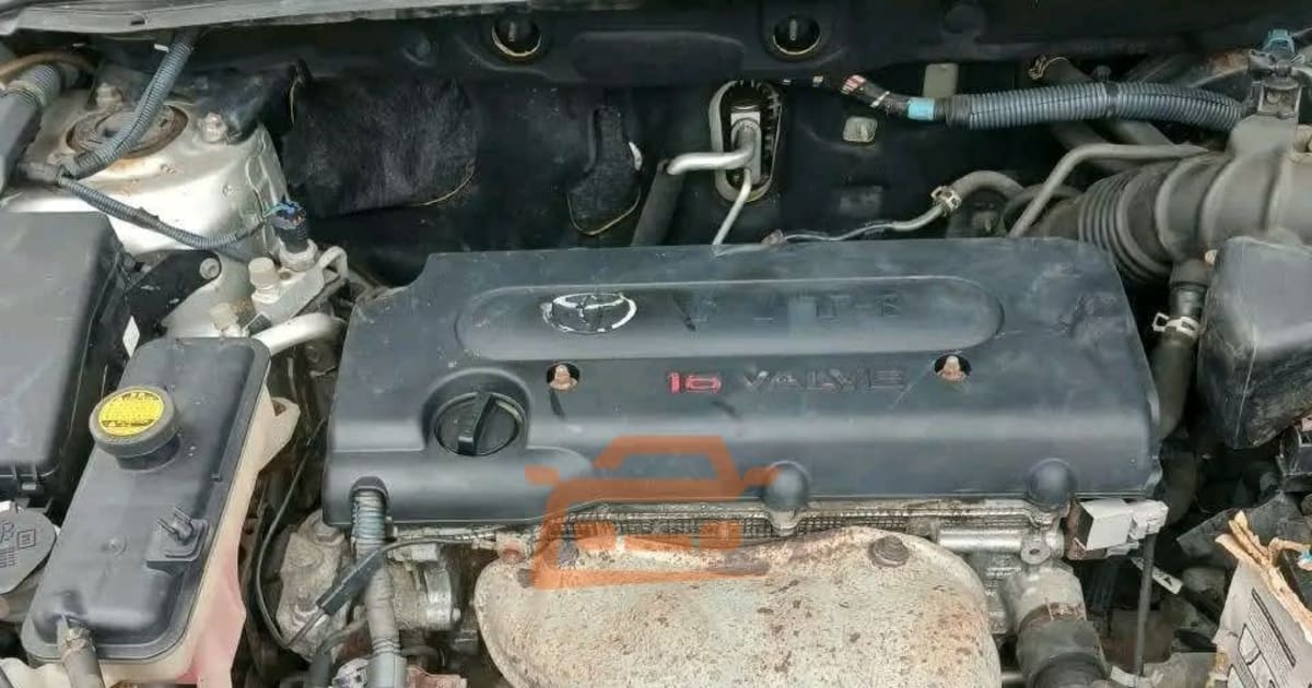 2008 Toyota RAV4 à Douala — photo 3/4