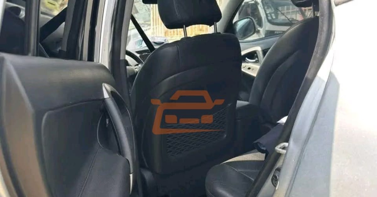 2008 Toyota RAV4 à Douala — photo 5/6