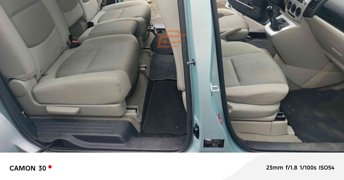 2006 Mazda 5 à Douala — photo 6/9