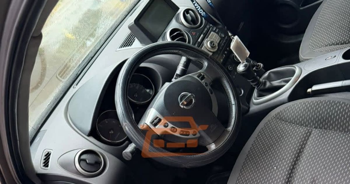 2010 Nissan Qashqai+2 à Douala — photo 3/9