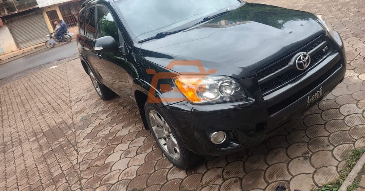 2012 Toyota RAV4 à Yaounde — photo 6/7