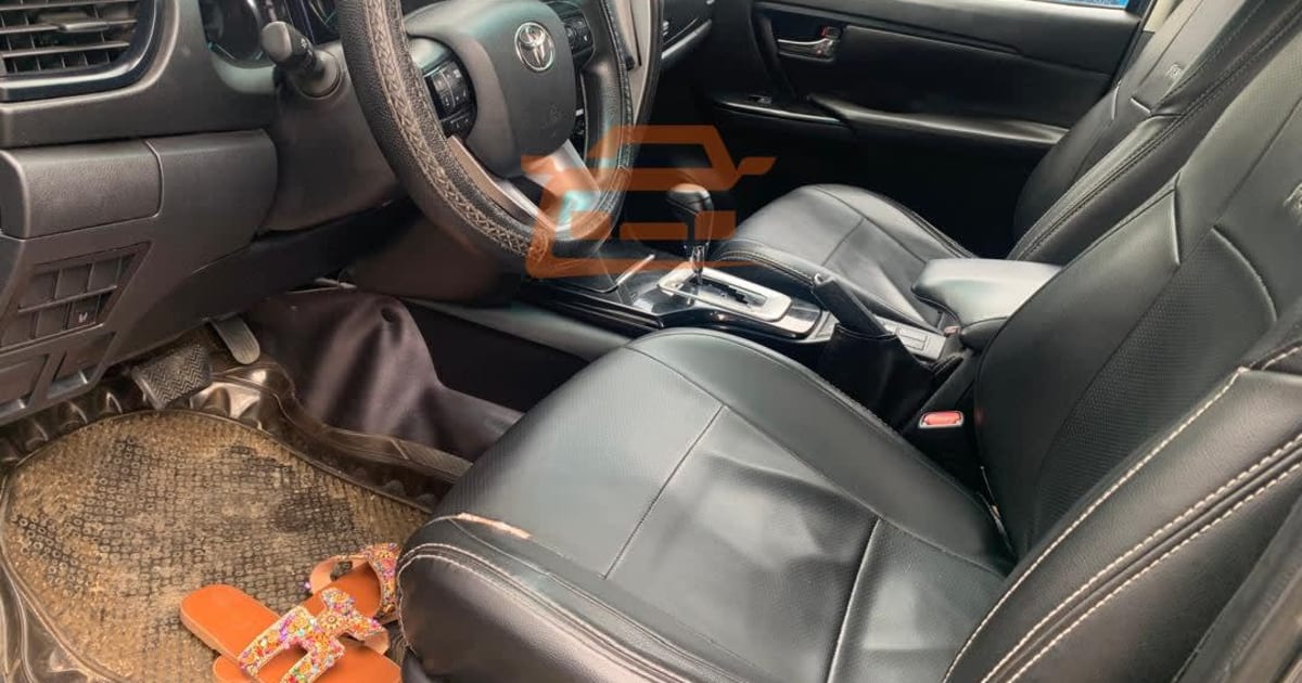 2022 Toyota Fortuner à Douala — photo 2/5
