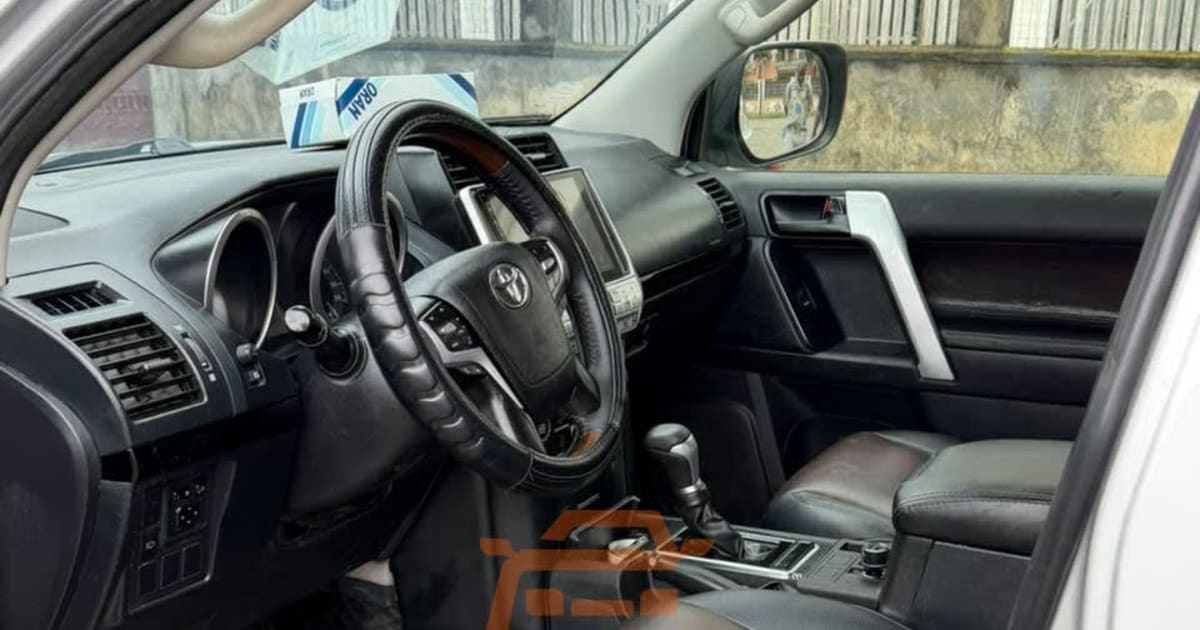 2015 Toyota Land Cruiser Prado à Douala — photo 2/5