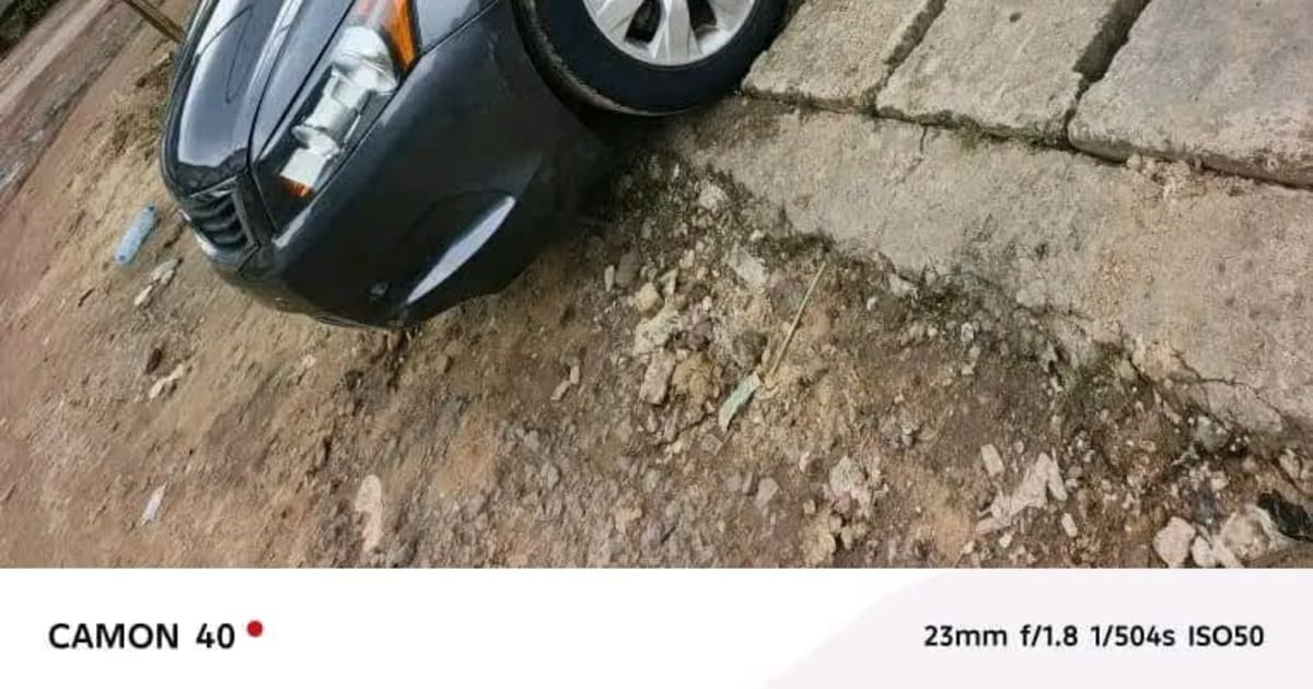 2010 Honda Accord à Douala — photo 3/9