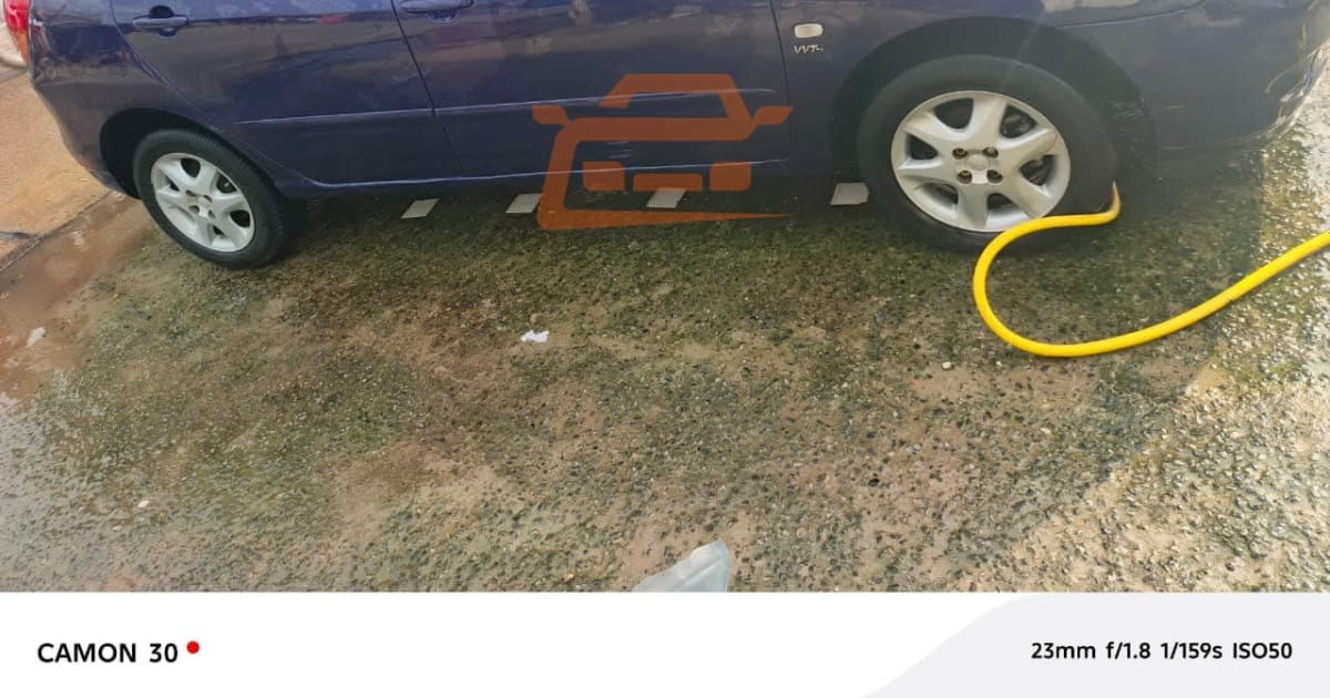 2003 Toyota Corolla Verso à Douala — photo 6/8