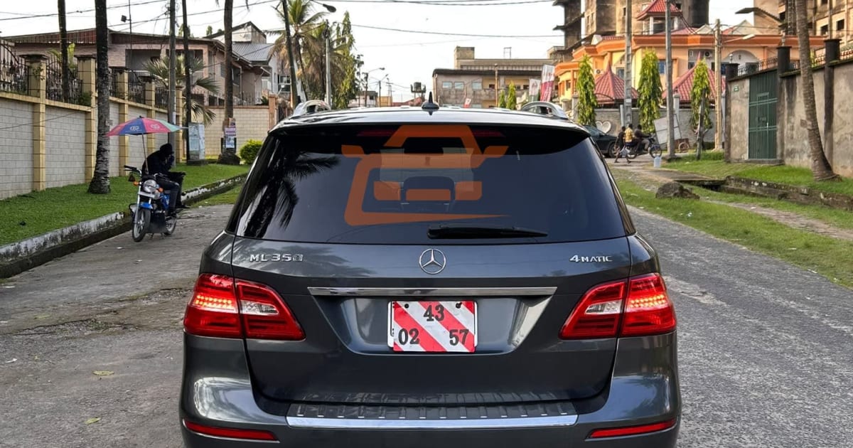 2013 Mercedes-Benz M-Klasse à Douala — photo 2/9