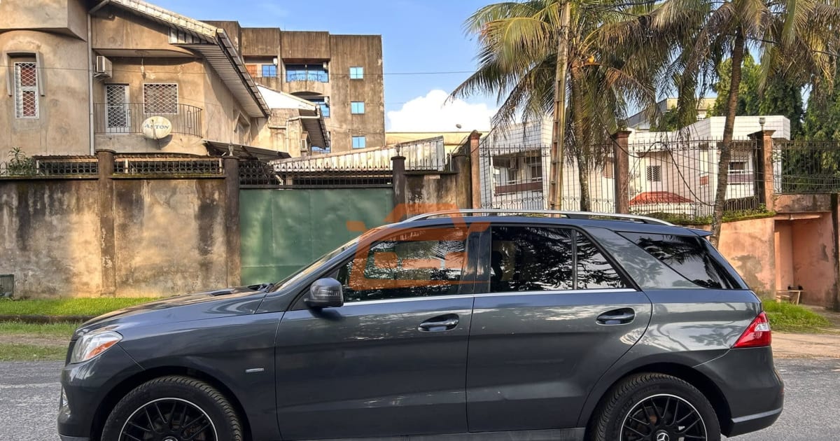 2013 Mercedes-Benz M-Klasse à Douala — photo 8/9