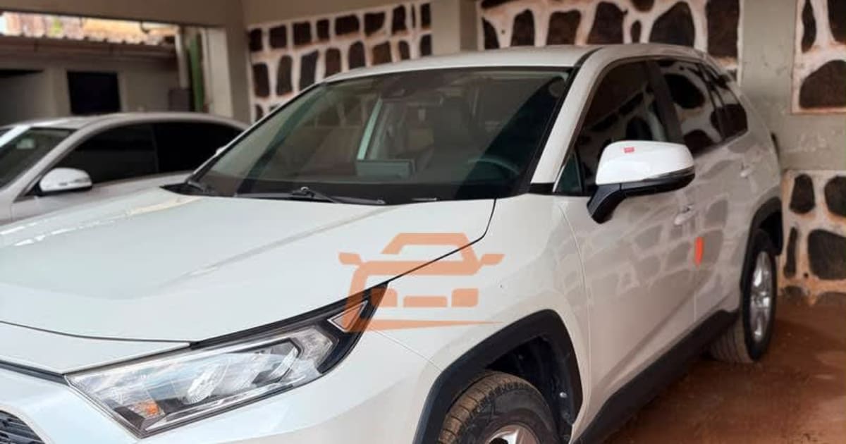 2021 Toyota RAV 4 à Yaounde — photo 3/3
