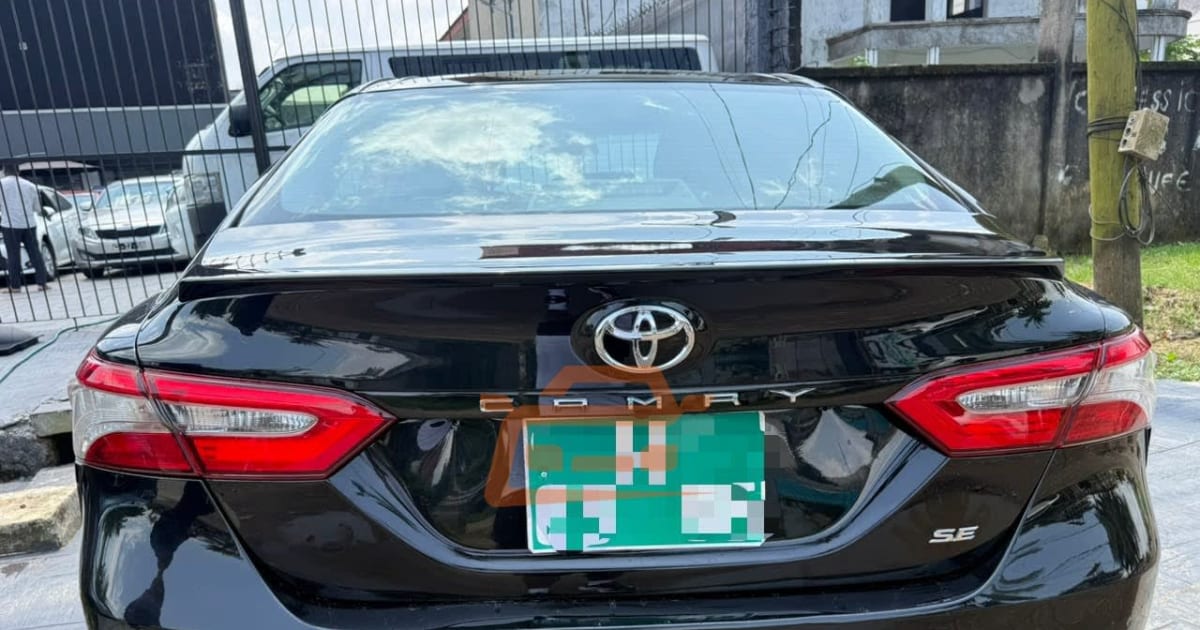 2019 Toyota Camry à Douala — photo 2/8
