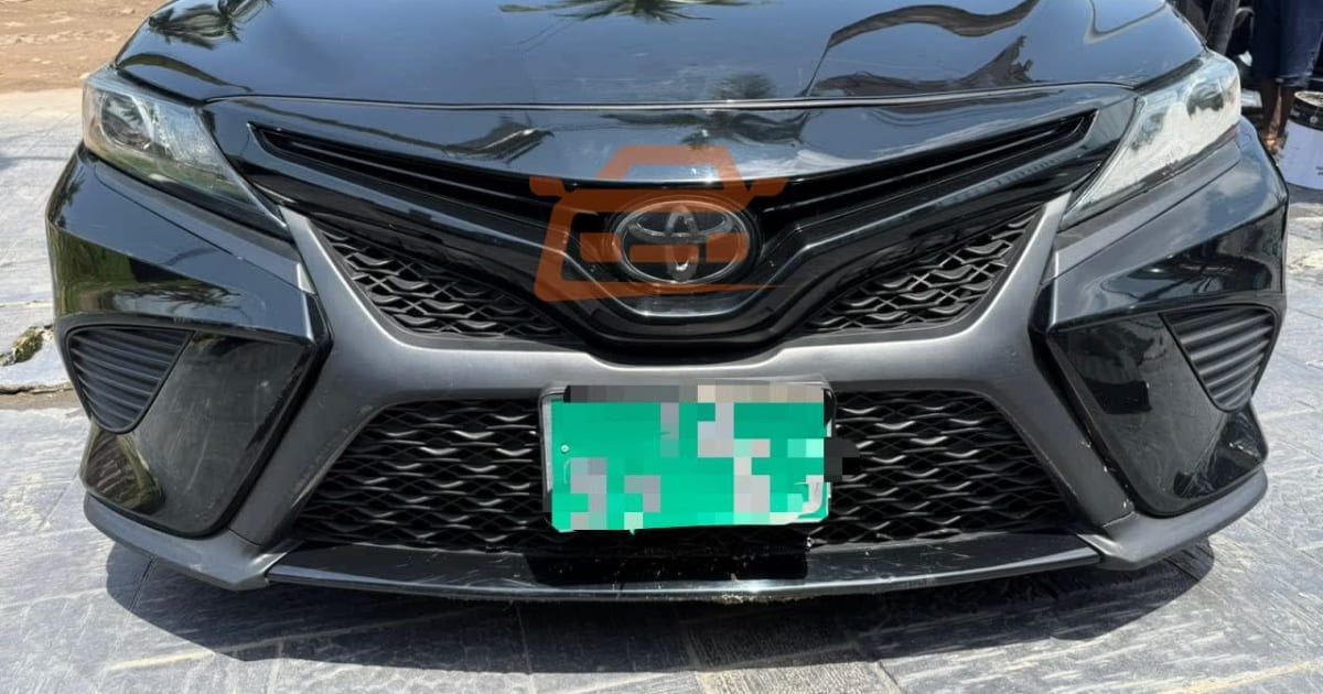 2019 Toyota Camry à Douala — photo 3/8