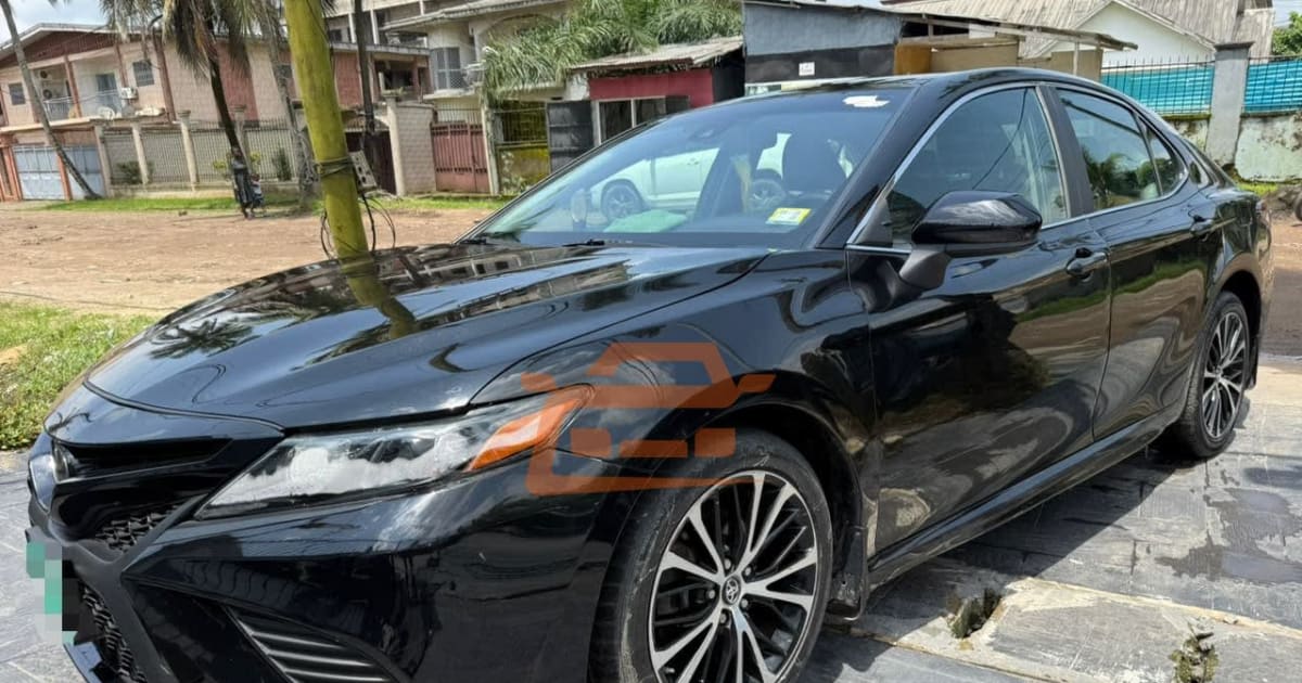 2019 Toyota Camry à Douala — photo 4/8