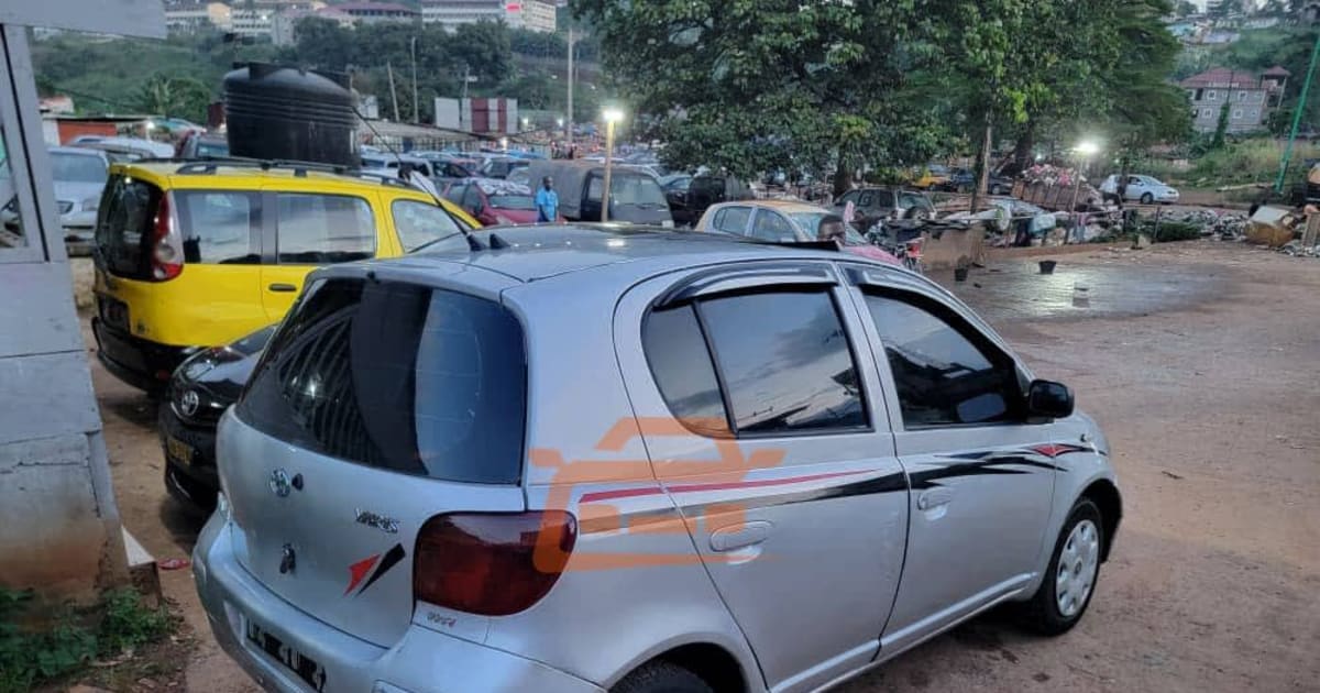 2005 Toyota Yaris à Douala — photo 2/8