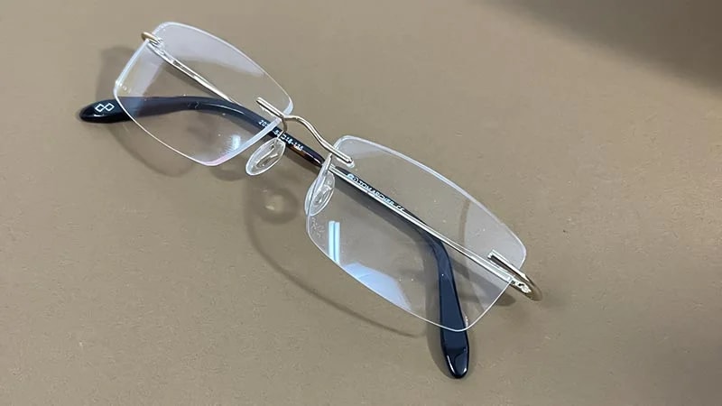 A Full Guide of  rimless glasses and how are they stylish?