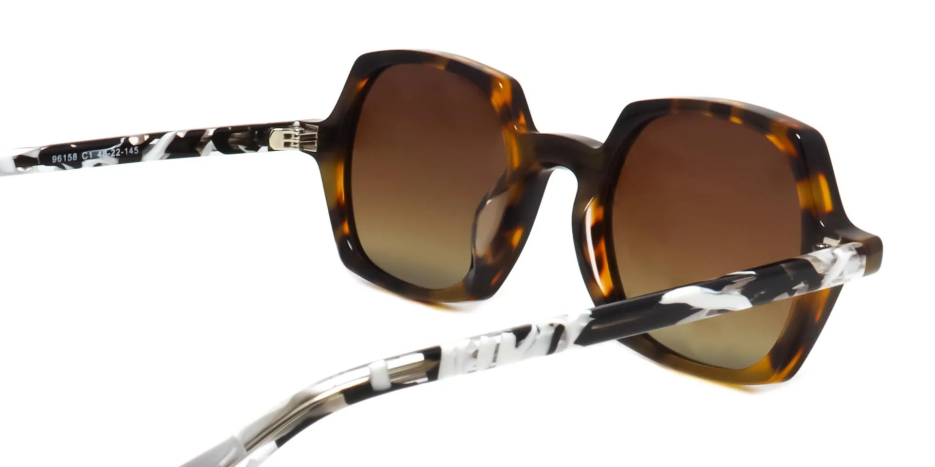 trendy tortoise shell glasses-2