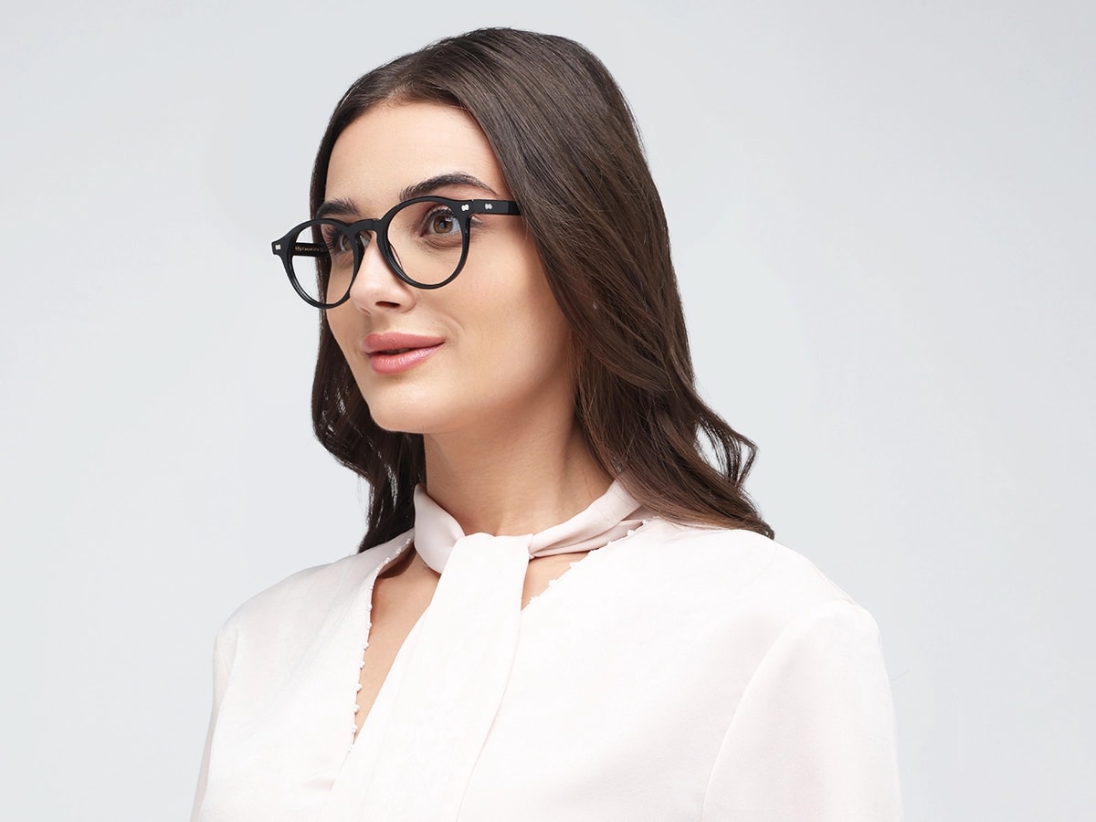 Black Oval Keyhole Bridge Glasses 52