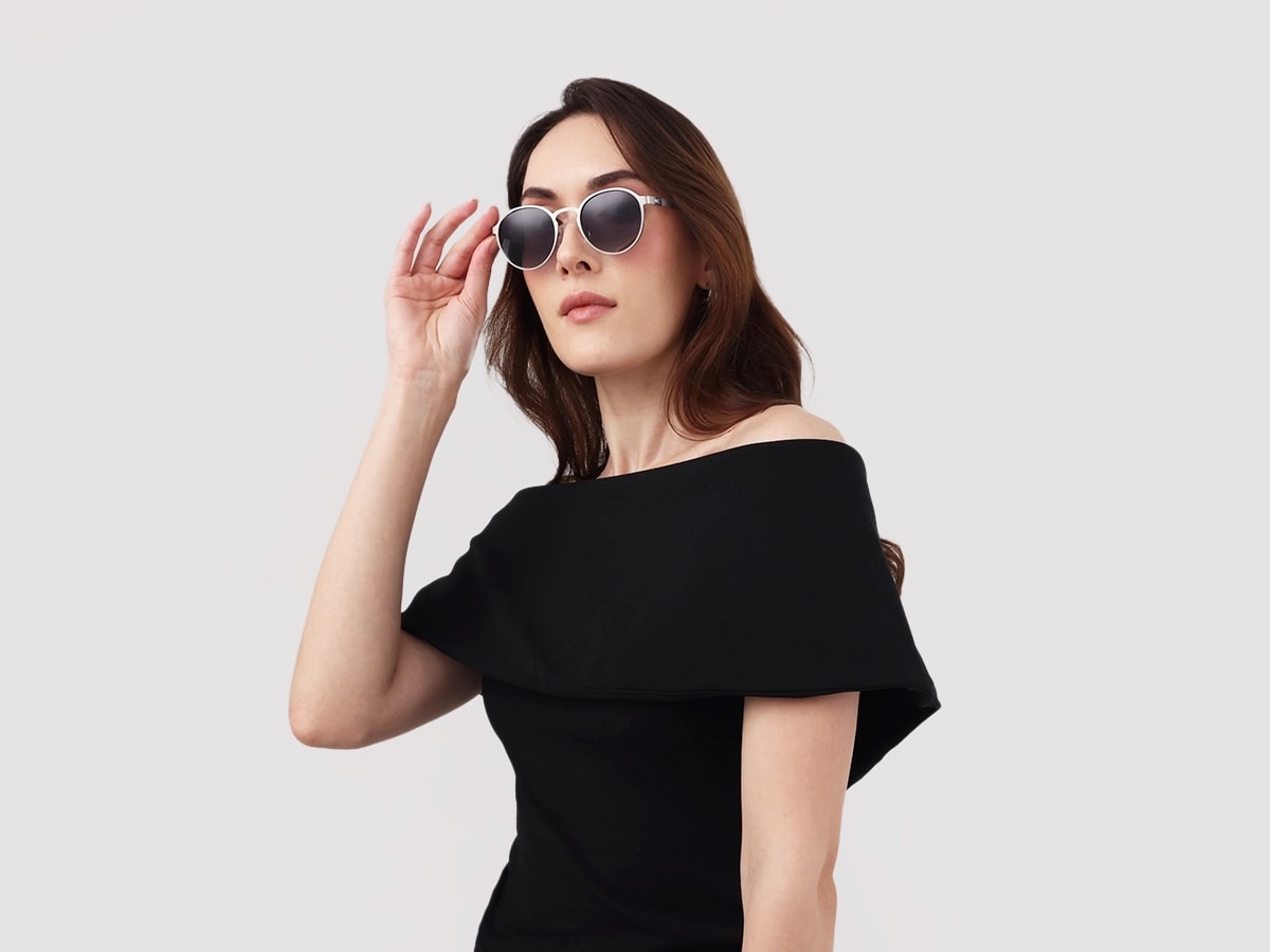 Matte Silver Keyhole Bridge Round Frame Sunglasses 52