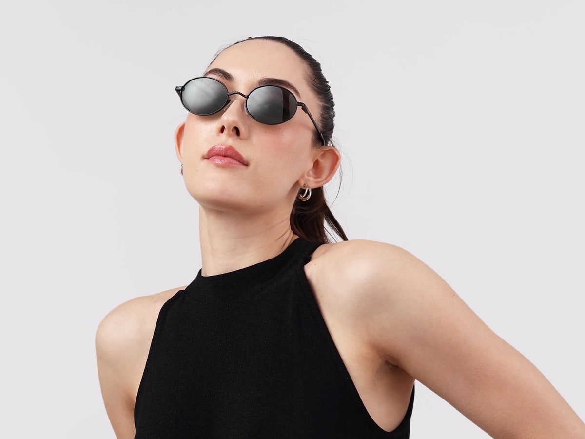 Matte Black Oval Full-Rim Sunglasses 51