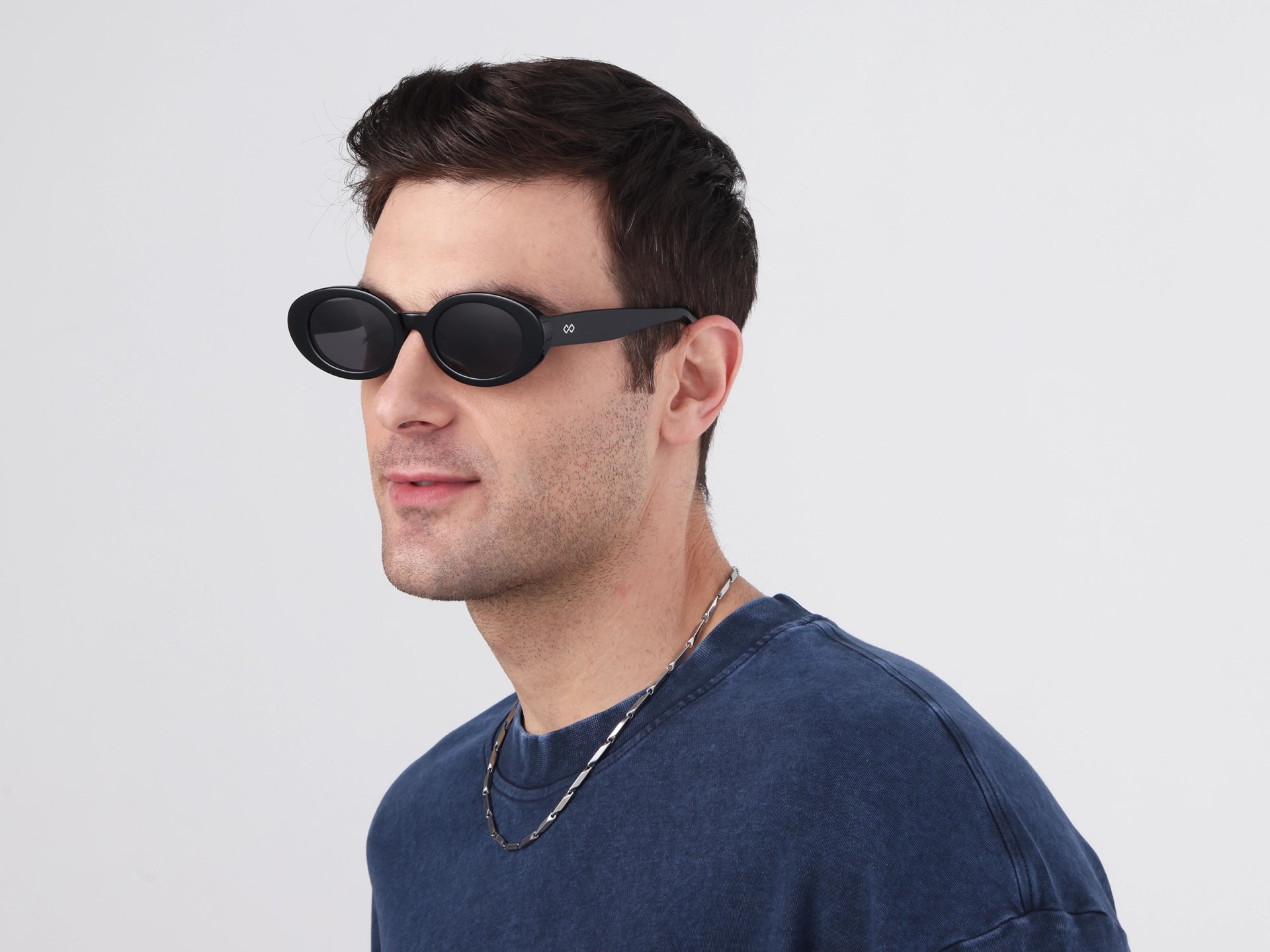 Black Oval Frame With Dark Grey Tint Sunglasses