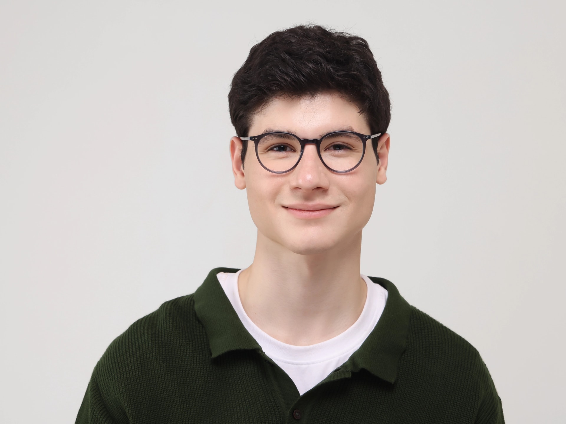 crystal grey round shape glasses