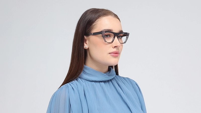 Frame Features That Actually Fit