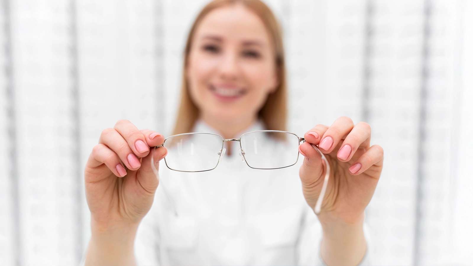Why Do Your Eyes Need Time to Adjust to New Glasses or a New Prescription