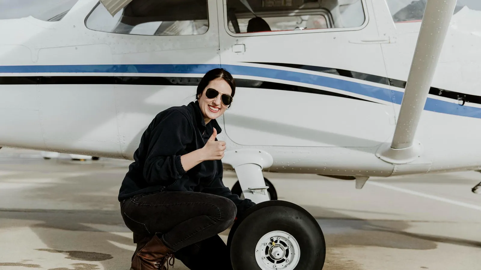 What is the Right Time to Opt for Progressive Lenses for Pilots?